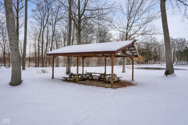 5832 E Mahalasville Road, Morgantown, IN 46160