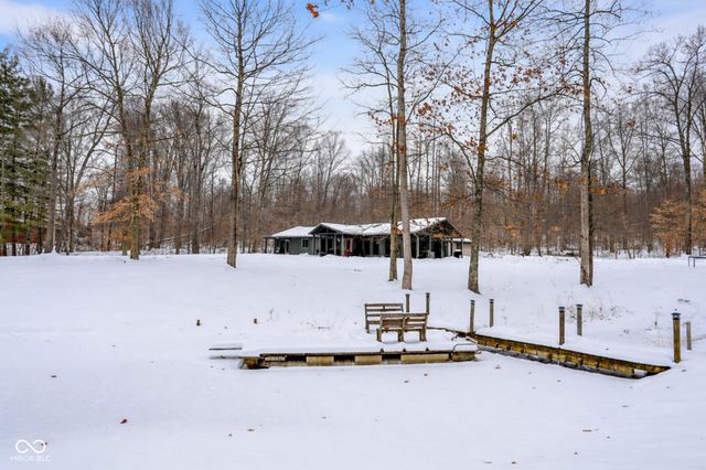 5832 E Mahalasville Road, Morgantown, IN 46160