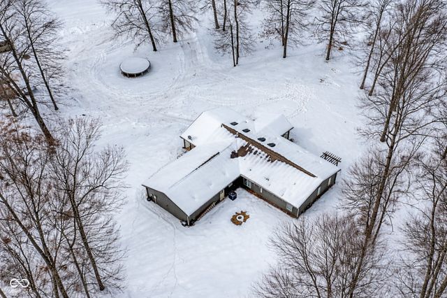 5832 E Mahalasville Road, Morgantown, IN 46160