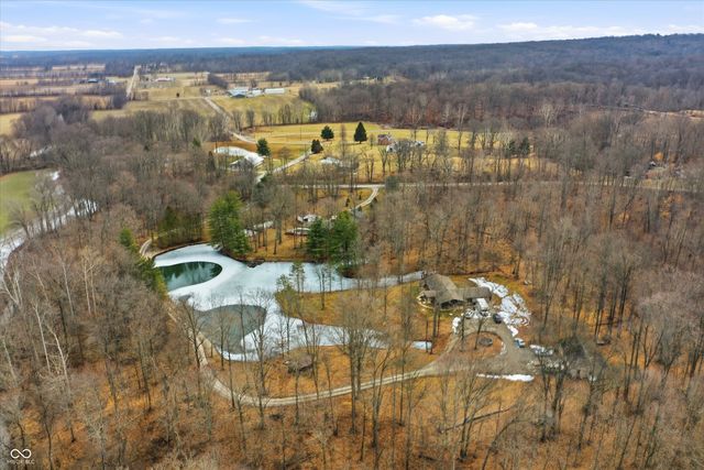 5832 E Mahalasville Road, Morgantown, IN 46160