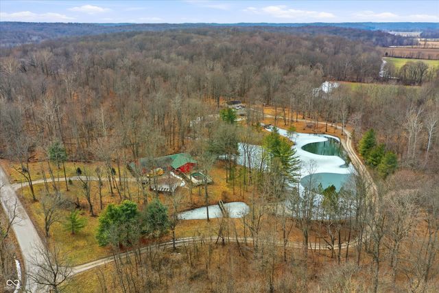 5832 E Mahalasville Road, Morgantown, IN 46160