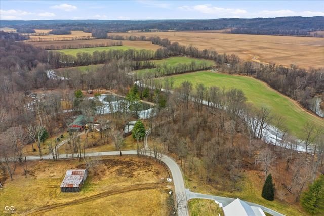 5832 E Mahalasville Road, Morgantown, IN 46160