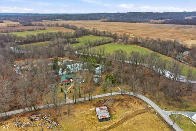 5832 E Mahalasville Road, Morgantown, IN 46160