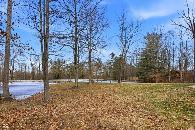 5832 E Mahalasville Road, Morgantown, IN 46160