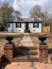 2301 Remount Road, Charlotte, NC 28208