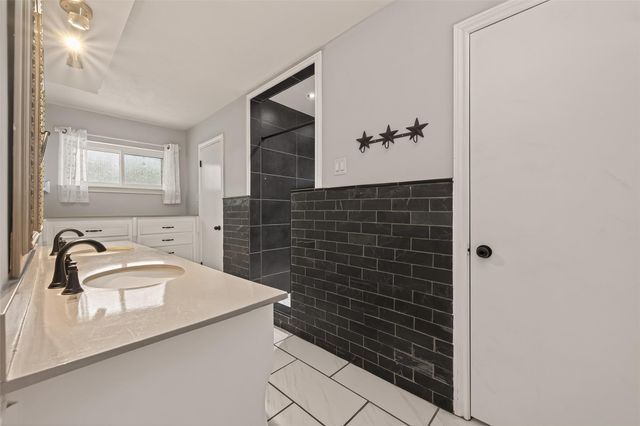 13418 Paradise Valley Drive, Houston, TX 77069