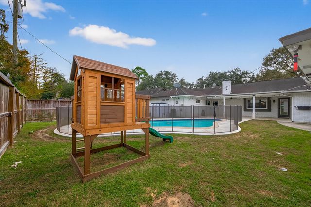 13418 Paradise Valley Drive, Houston, TX 77069