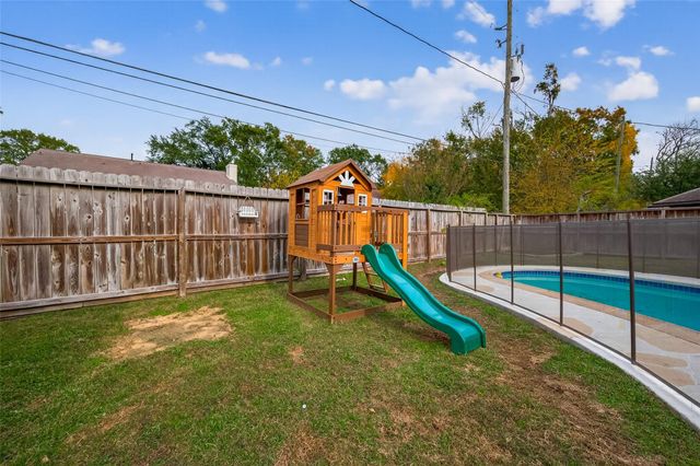 13418 Paradise Valley Drive, Houston, TX 77069