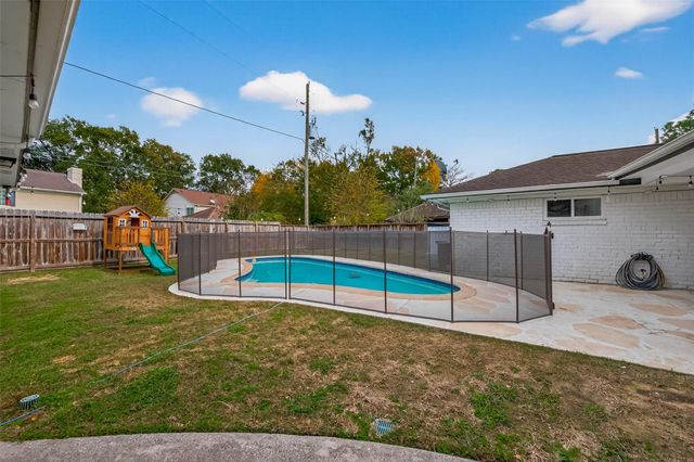 13418 Paradise Valley Drive, Houston, TX 77069