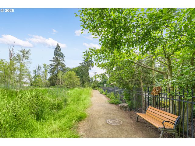 565 WITHERS Ct Se, Albany, OR 97322