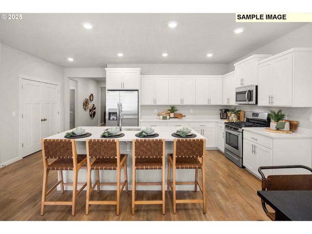 565 WITHERS Ct Se, Albany, OR 97322