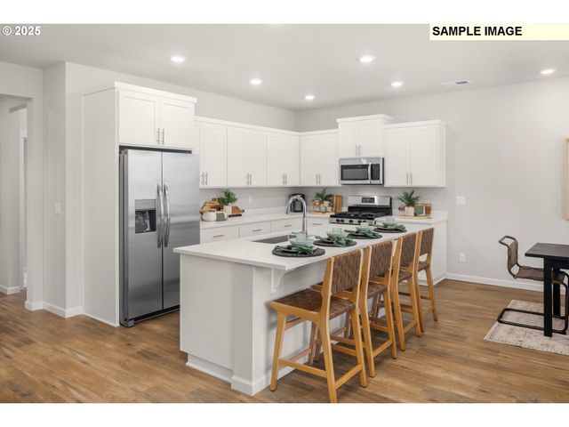 565 WITHERS Ct Se, Albany, OR 97322