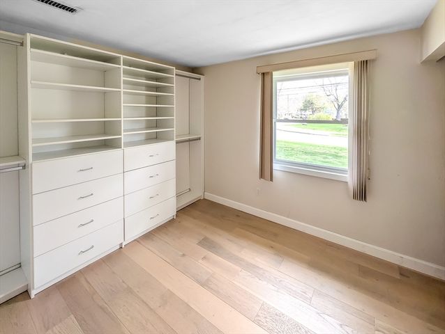 14 Myrna Rd, Framingham, MA 01701