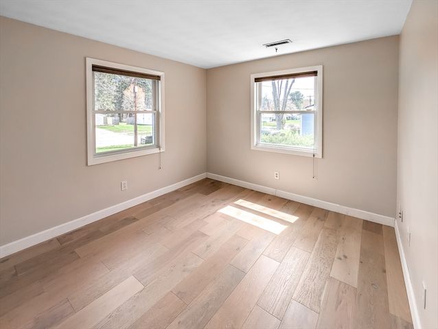 14 Myrna Rd, Framingham, MA 01701