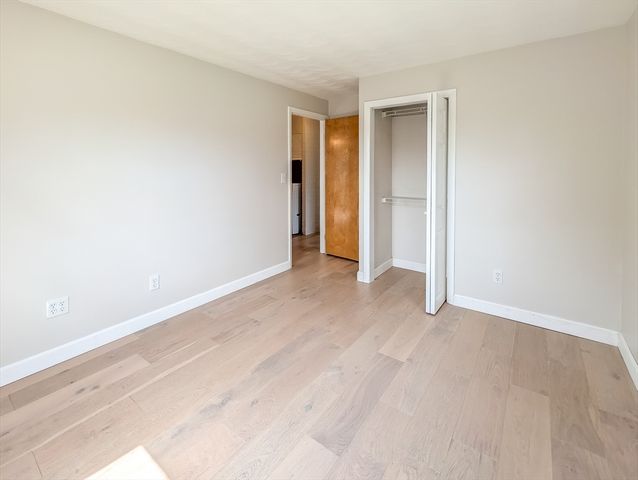 14 Myrna Rd, Framingham, MA 01701