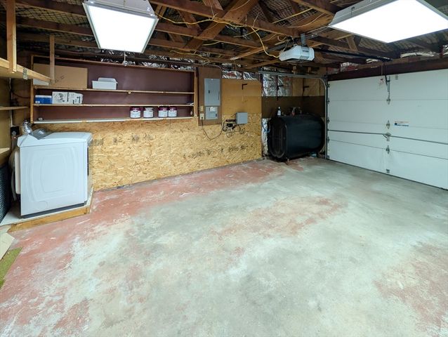 14 Myrna Rd, Framingham, MA 01701