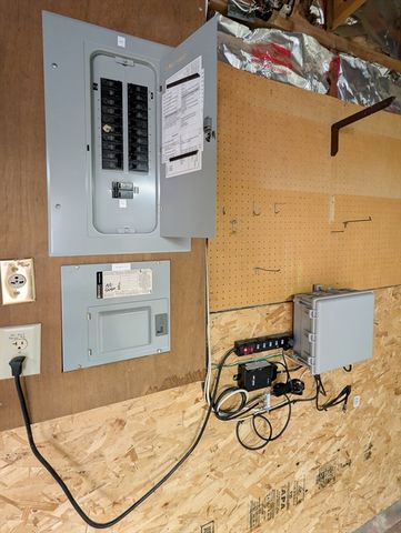 14 Myrna Rd, Framingham, MA 01701