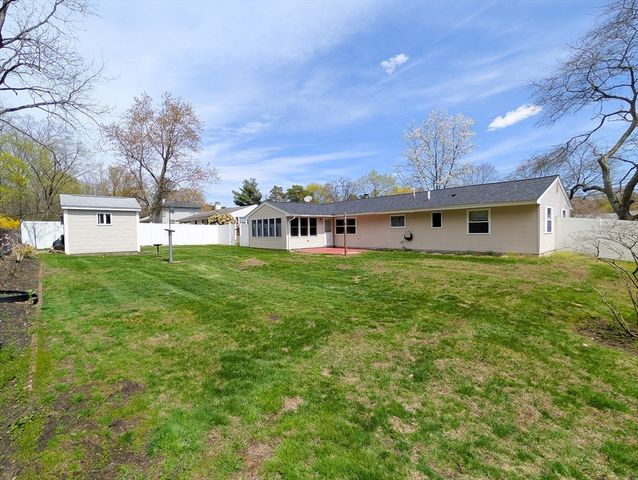 14 Myrna Rd, Framingham, MA 01701