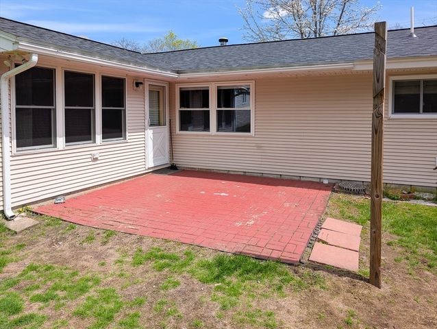 14 Myrna Rd, Framingham, MA 01701