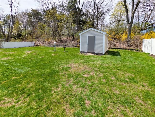 14 Myrna Rd, Framingham, MA 01701