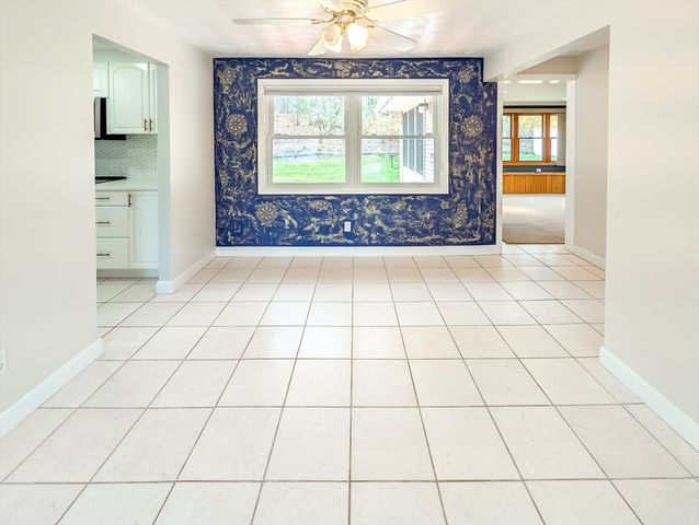 14 Myrna Rd, Framingham, MA 01701