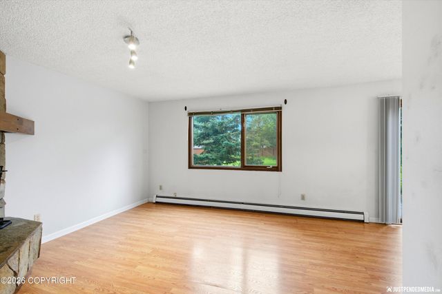 7706 Linda Lane, Anchorage, AK 99518