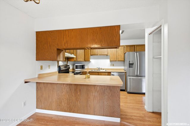 7706 Linda Lane, Anchorage, AK 99518