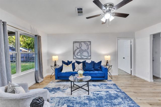 971 Wavecrest Lane, Houston, TX 77062