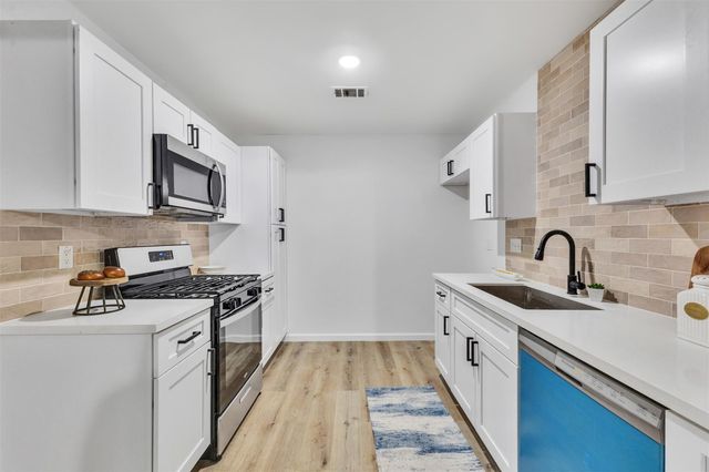 971 Wavecrest Lane, Houston, TX 77062