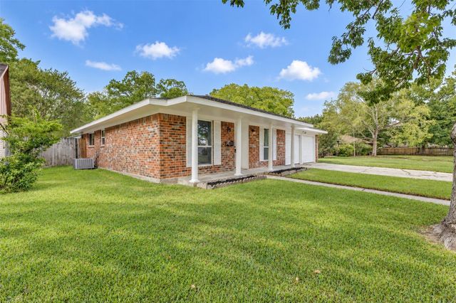 971 Wavecrest Lane, Houston, TX 77062