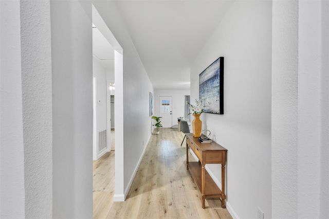 971 Wavecrest Lane, Houston, TX 77062