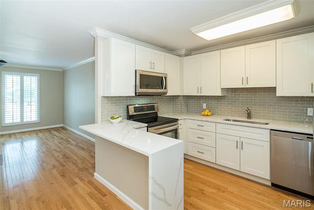 1120 S Mason 1120, St Louis, MO 63131