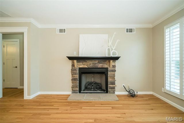 1120 S Mason 1120, St Louis, MO 63131