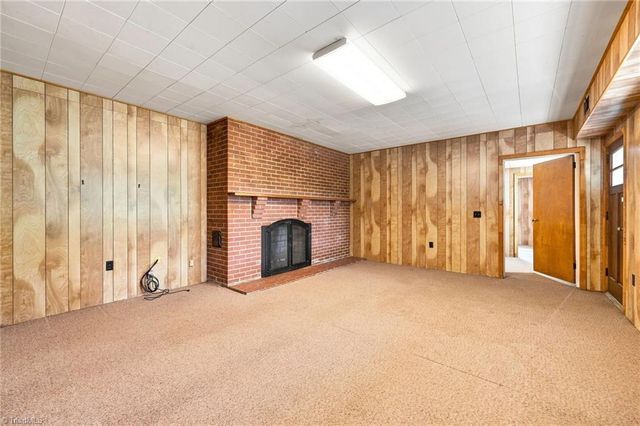 5923 ARCADIA Drive, Greensboro, NC 27410