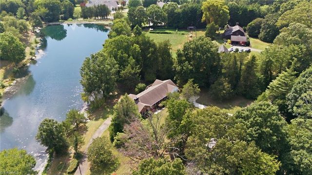 5923 ARCADIA Drive, Greensboro, NC 27410