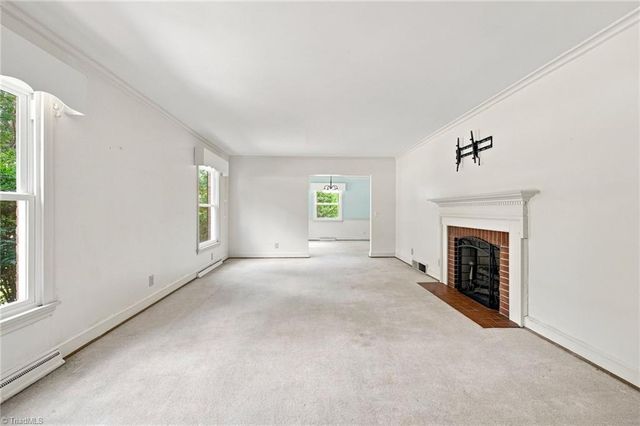 5923 ARCADIA Drive, Greensboro, NC 27410