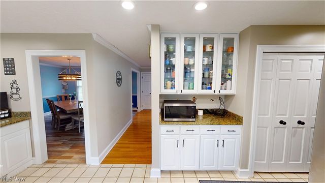 3020 Fox Burrow Drive, Stow, OH 44224