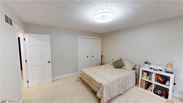 3020 Fox Burrow Drive, Stow, OH 44224