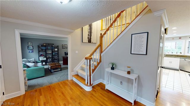 3020 Fox Burrow Drive, Stow, OH 44224