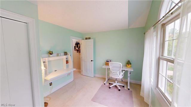 3020 Fox Burrow Drive, Stow, OH 44224