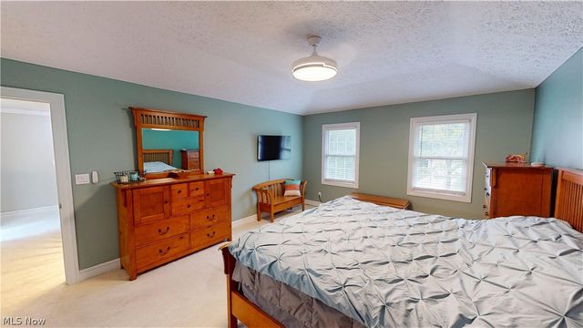 3020 Fox Burrow Drive, Stow, OH 44224