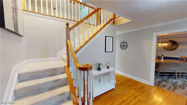 3020 Fox Burrow Drive, Stow, OH 44224