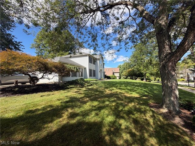 3020 Fox Burrow Drive, Stow, OH 44224