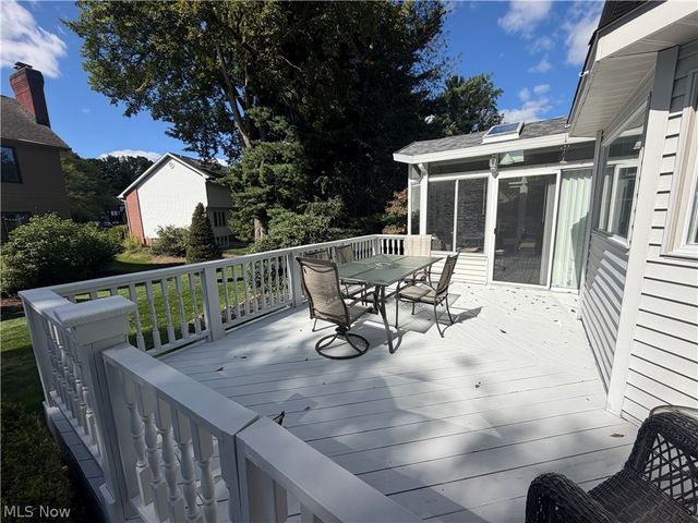 3020 Fox Burrow Drive, Stow, OH 44224