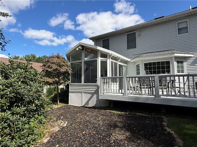 3020 Fox Burrow Drive, Stow, OH 44224