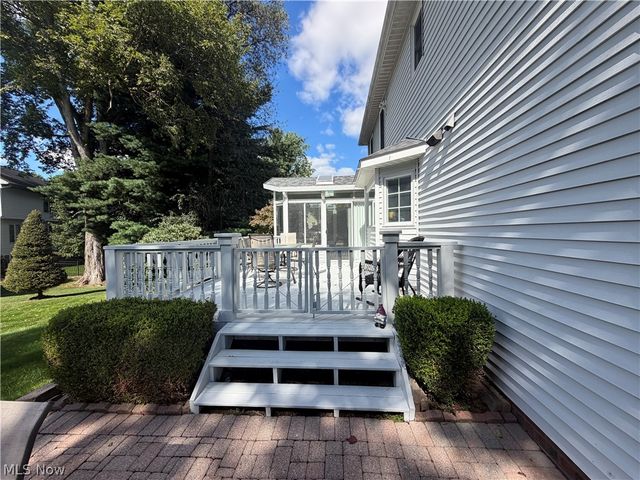3020 Fox Burrow Drive, Stow, OH 44224