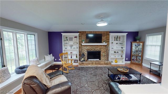 3020 Fox Burrow Drive, Stow, OH 44224