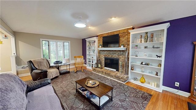 3020 Fox Burrow Drive, Stow, OH 44224