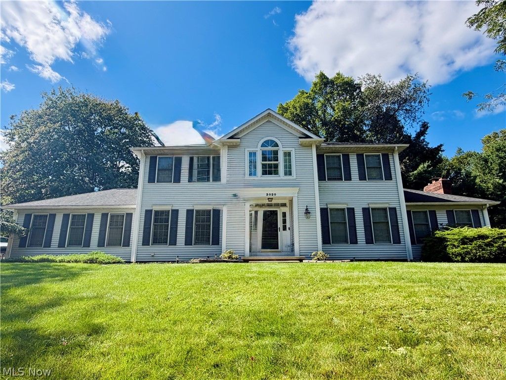 3020 Fox Burrow Drive, Stow, OH 44224