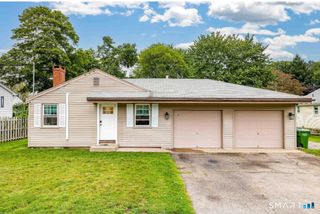30 Mohican Road, Old Saybrook, CT 06475